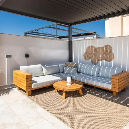 アパート Marinsa Beach- Sea View-roof Terrace By Interhome