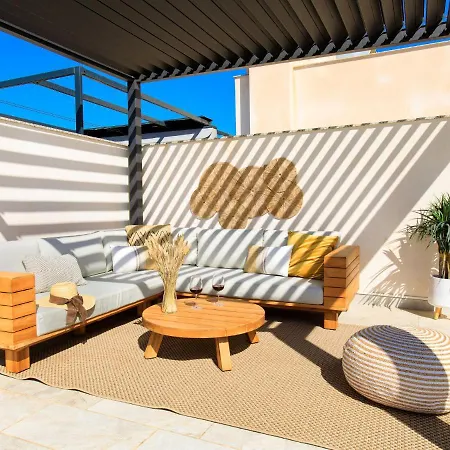 アパート Marinsa Beach- Sea View-roof Terrace By Interhome